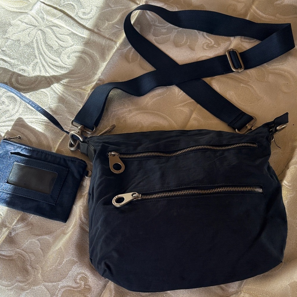 Baggallini Navy Blue Crossbody Bag with Coin Pouch